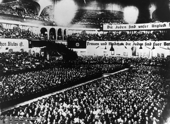 NS-Massenveranstaltung im Berliner Sportpalast (15. August 1935)